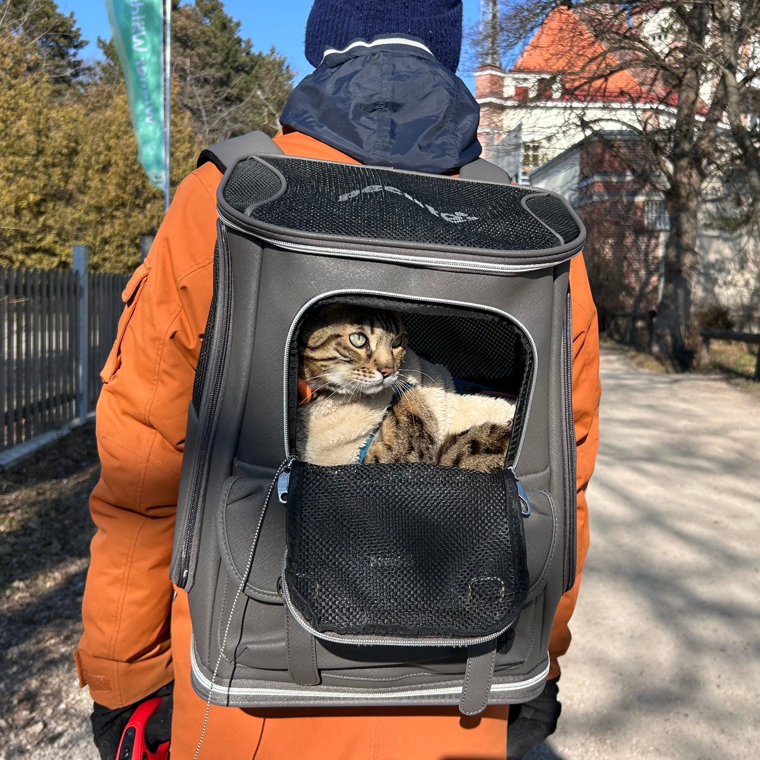 Pecute Anti-Gravity 30% Energy Saving Cat Backpack Carrier Waterproof PU Leather