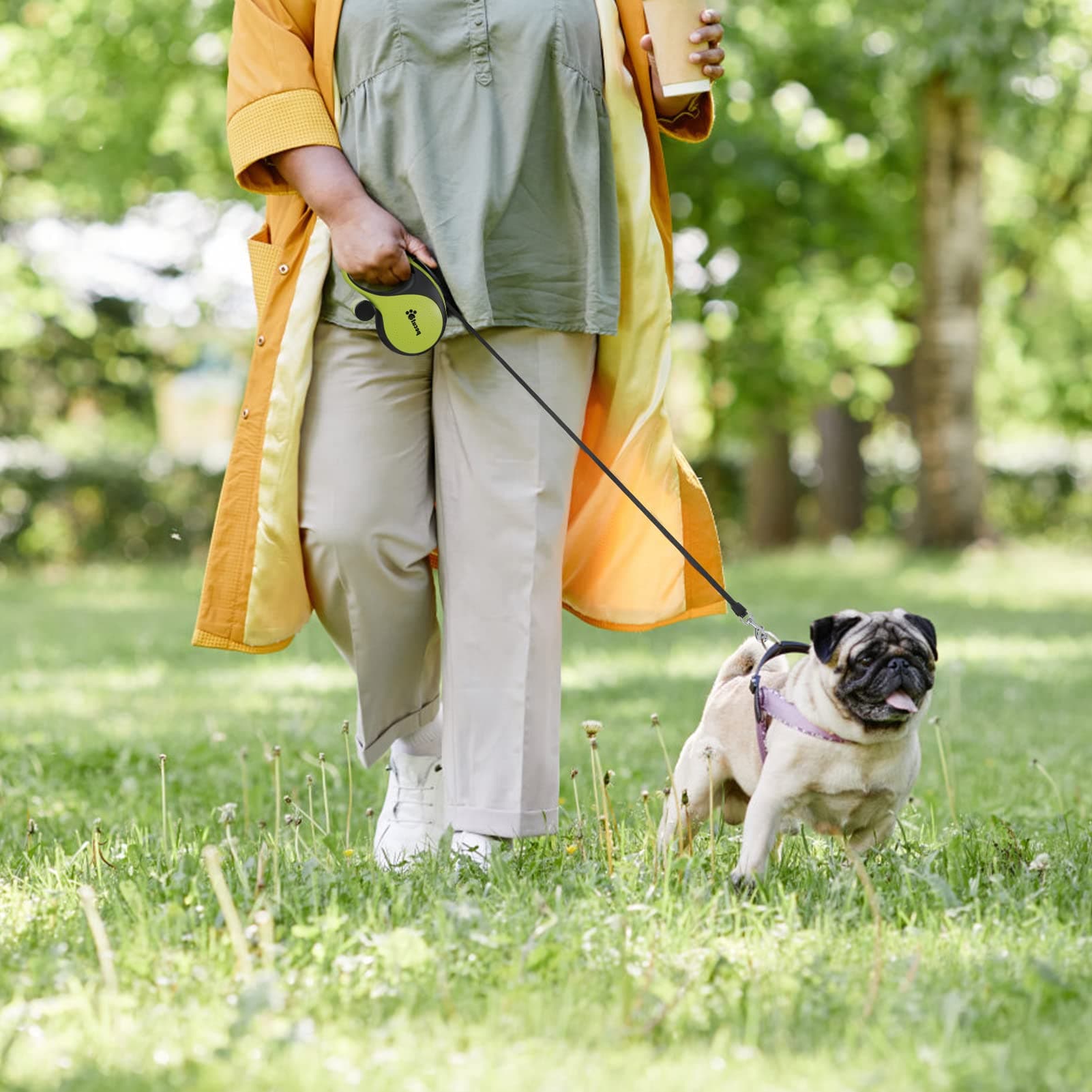 Pecute Retractable Dog Leash with Poo Bag Holder Up to 33lbs/15kg in Weight.